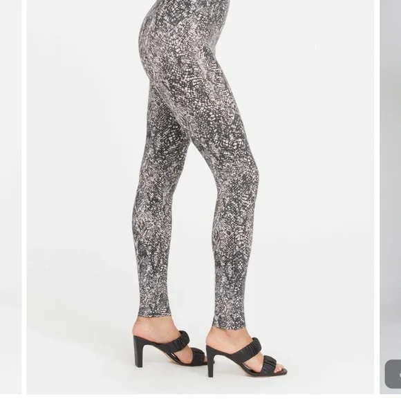 SPANX Faux Leather Snake Shine Leggings - Picture 2 of 4